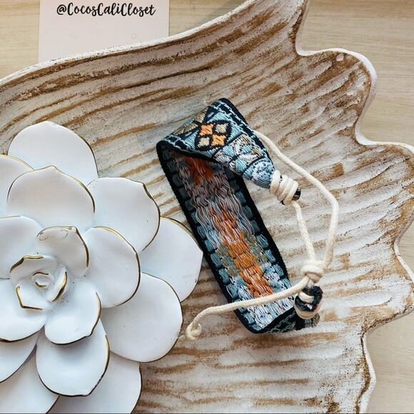 Boho Embroidered Mayan Style Adjustable Friendship Bracelet NWT - Picture 9 of 13
